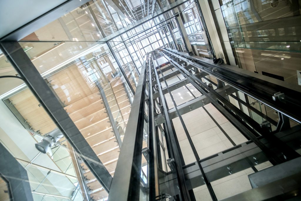 Elevador moderno — Starke Elevadores, Timbó SC
